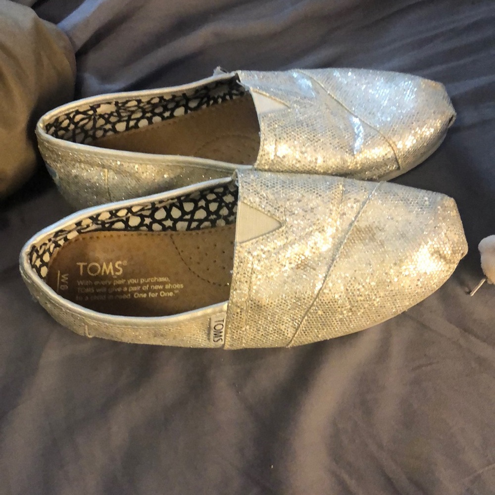 Sparkle toms